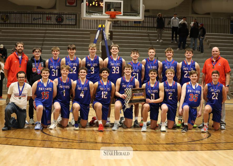 Greg Hoogeveen photo/0319 HBCBBB4 Members of the 2025-26 Section 3A Championship team are (front, from left) senior manager Koel Hartz, senior Jayden Poulos, senior Jacob Wallin, senior Bode Kruger, senior EJ Wegener, senior Jamin Metzger, senior Micah Bush, senior Quintice Susie, senior Josh Ternus, sophomore Jace Gacke, (back) assistant coach Tyson Metzger, sophomore manager Braxton Kaiser, junior Cam Broesder, junior Jed Fagerness, sophomore Brodie Metzger, sophomore Karson Metzger, sophomore Christian G
