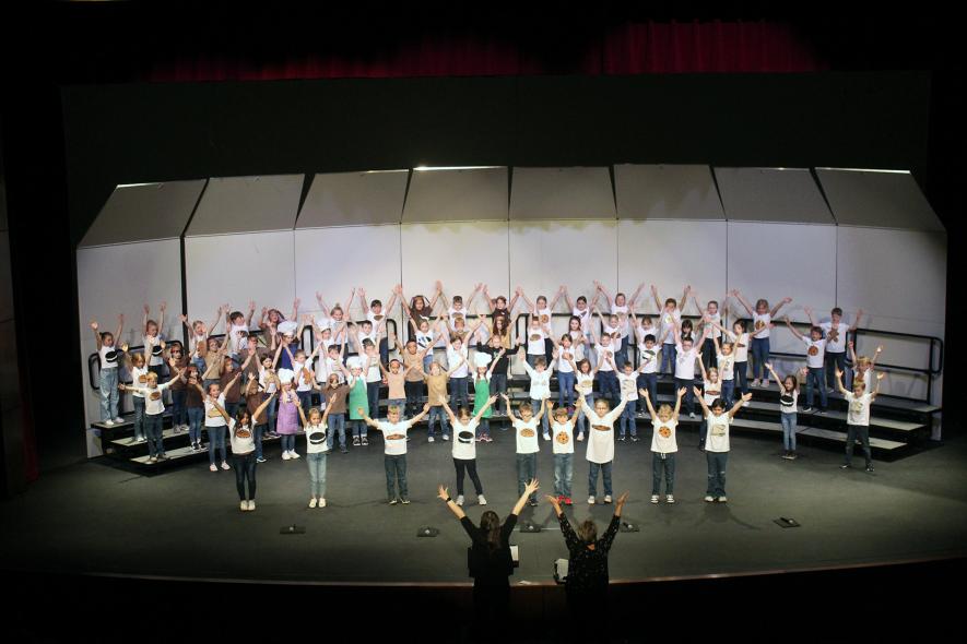 Second-graders conclude their Friday afternoon performance with “Hip, Hip, Hoorray! Mavis Fodness/Rock County Star Herald Photo