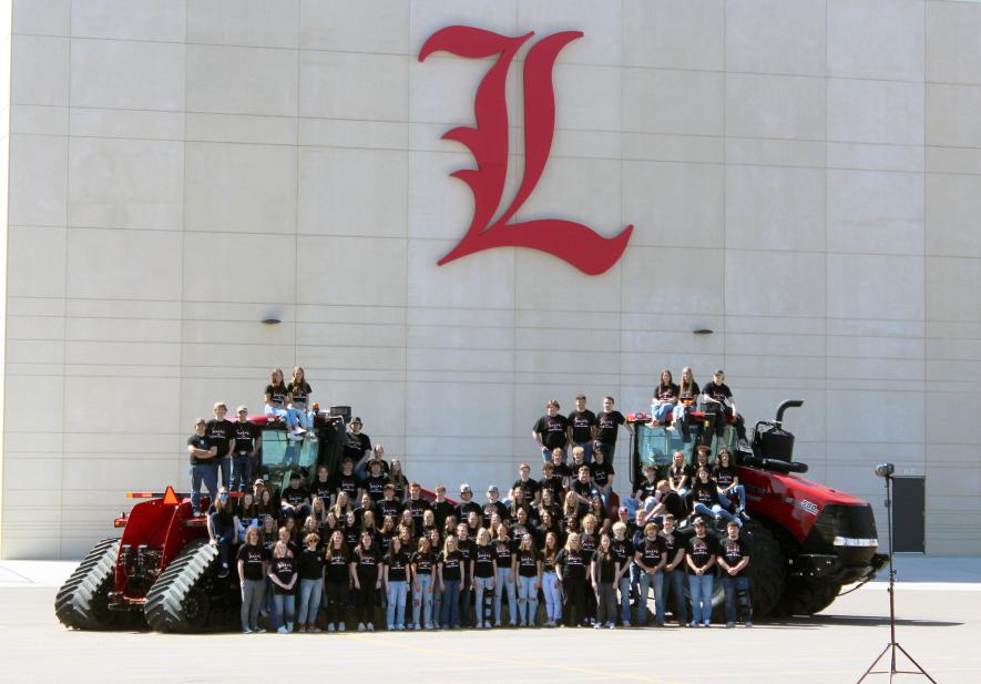 The majority of seniors donned Class of 2024 black T-shirts in the final picture. Mavis Fodness/Rock County Star Herald Photo
