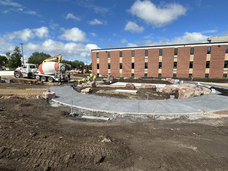 Alumni Garden dedication on track for Oct. 6