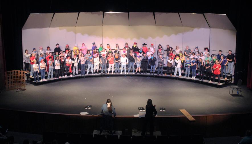 Fourth-graders sing “Pirates All Are We.” Mavis Fodness/Rock County Star Herald Photo