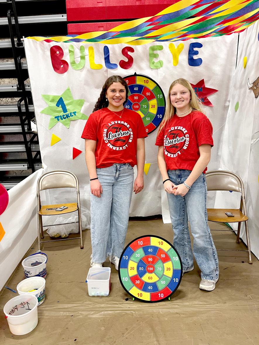 Rylee Kurtz and Trinley Vanderburg. Heather Johnson/Rock County Star Herald Photo