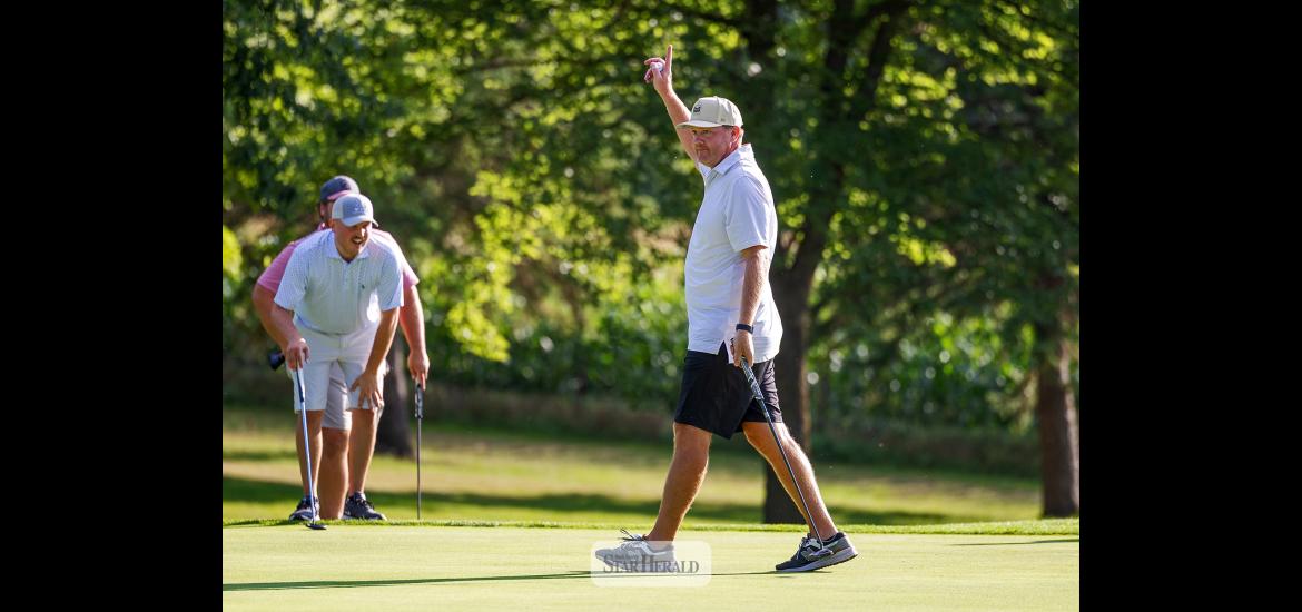 Greg Hoogeveen photos/LCCtourney Pete Connell raises his arm after his final put in the men’s club tournament Aug. 15. Connell won the championship with a with a 36-hole score of 148 in the two-day event.